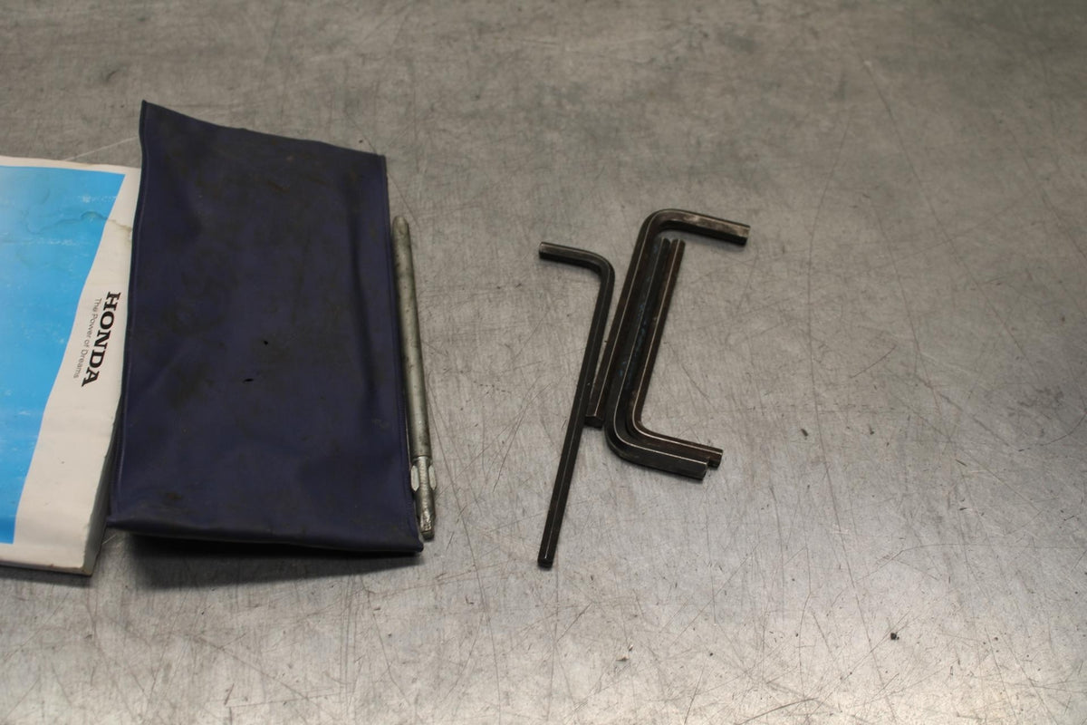 11-19 HONDA CBR125R STOCK TOOLS OEM TOOL BAG KIT SET BB105