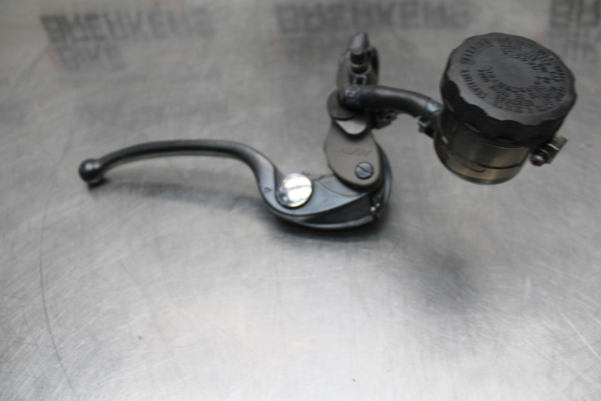 22 KAWASAKI NINJA 1000SX FRONT BRAKE MASTER CYLINDER w/ LEVER BB780