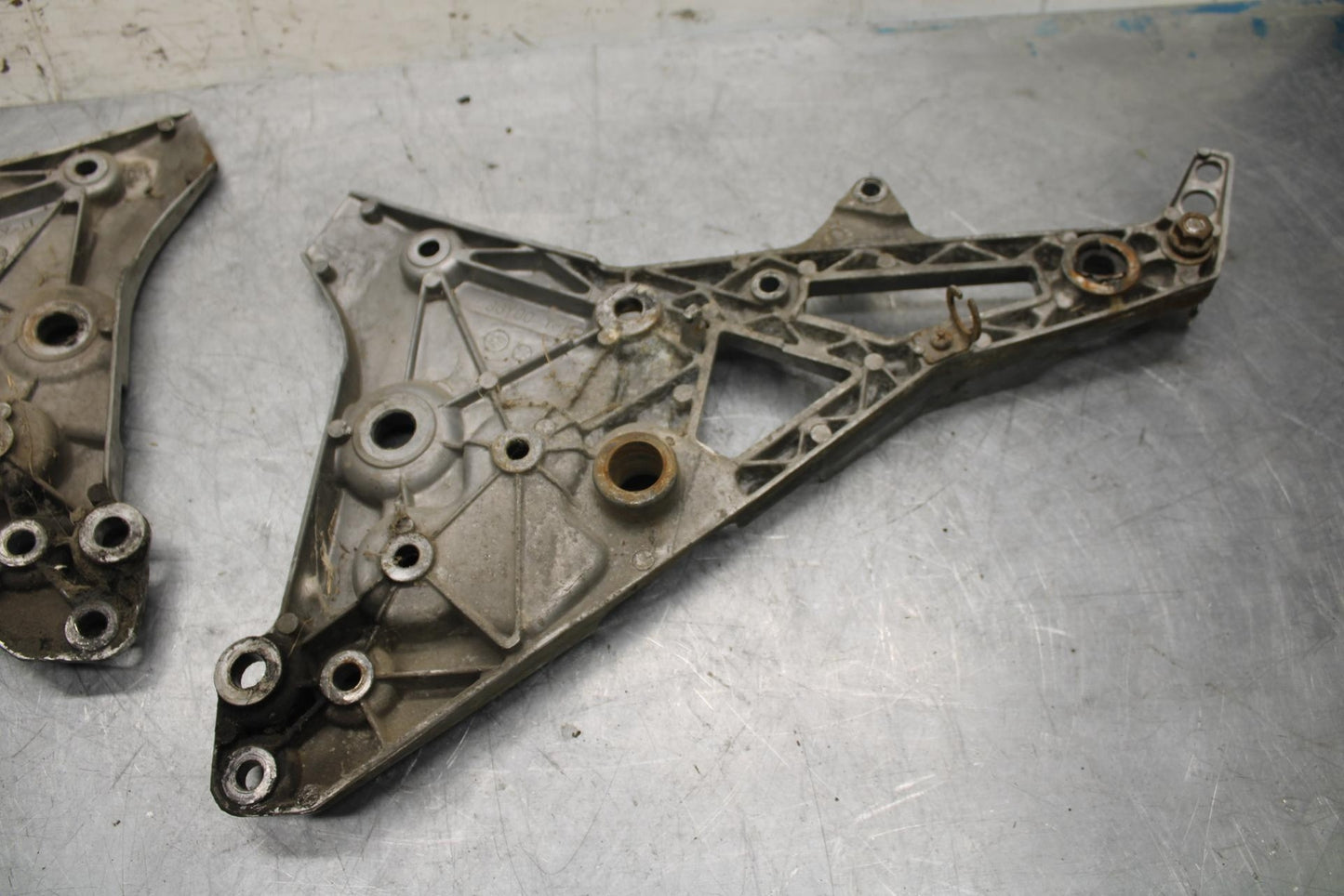 84-85 YAMAHA FJ1100 LEFT RIGHT REARSET REAR SET DRIVER PEG BRACKETS MOUNTS BB29