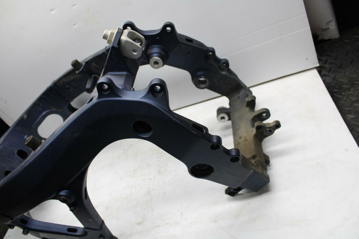11-19 SUZUKI GSXR600 FRAME CHASSIS 41100-15J00-YAP BB294