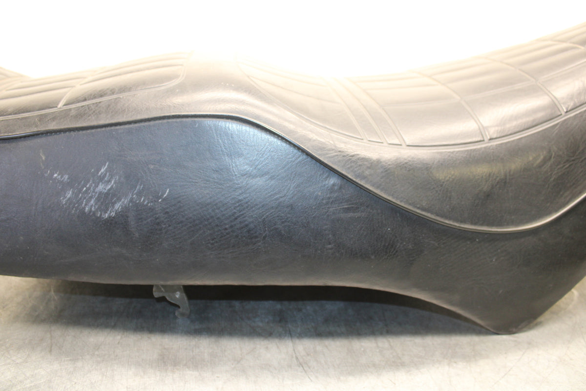 82-83 YAMAHA MAXIM 750 FRONT DRIVERS SEAT BB671