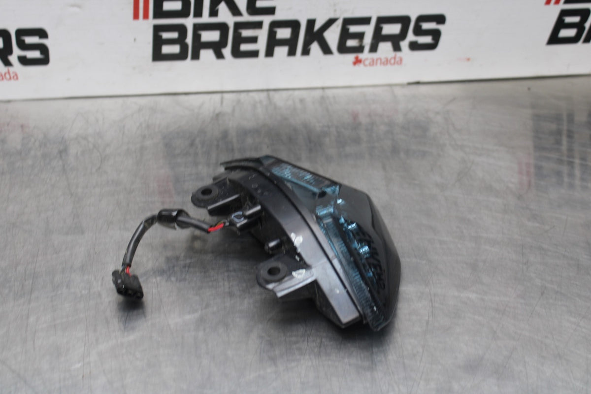 22 KAWASAKI NINJA 1000SX REAR TAIL TAILLIGHT BACK BRAKE LIGHT BB780