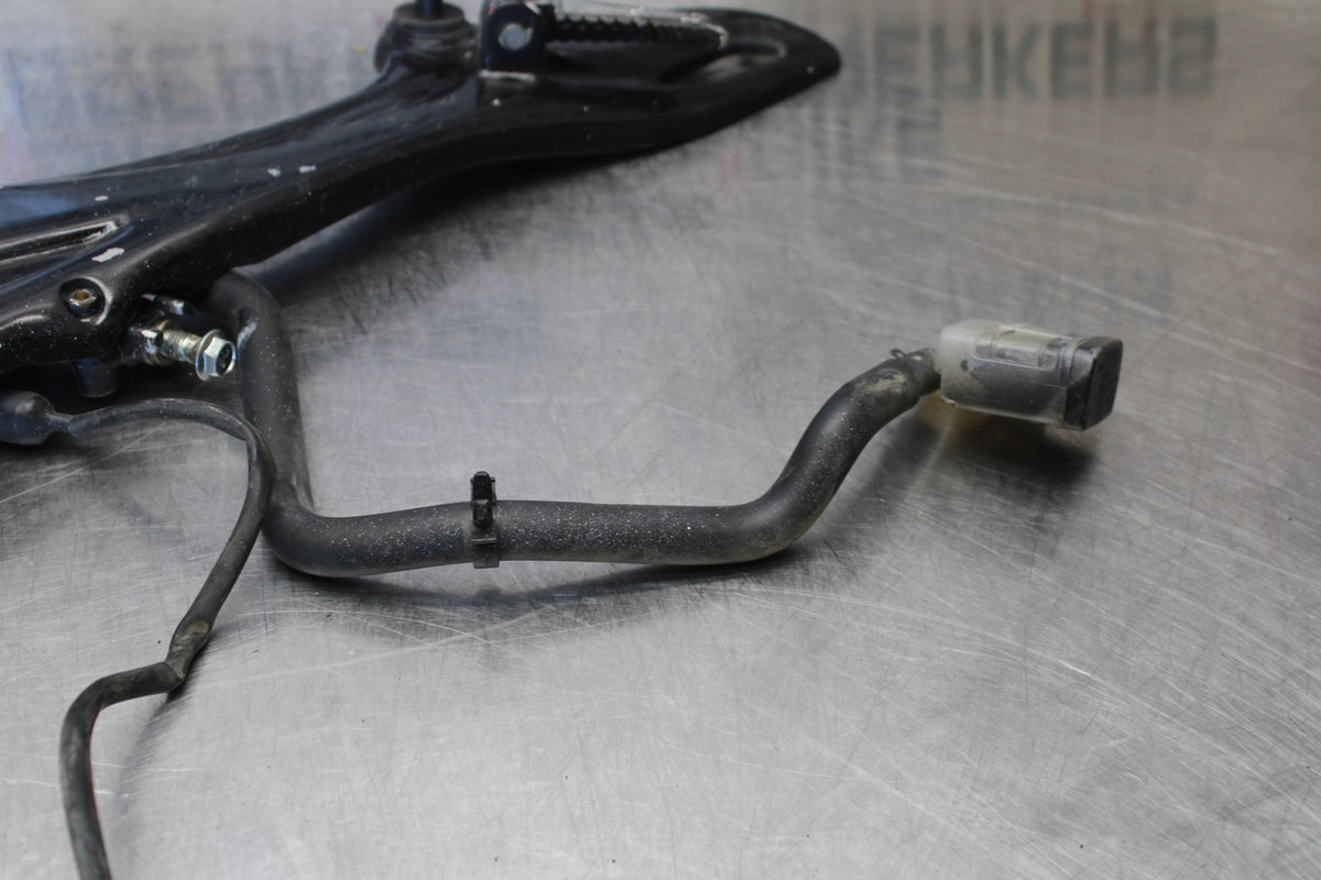 10 SUZUKI SV650 RIGHT REARSET REAR SET DRIVER FOOT PEG REST STOP BB181