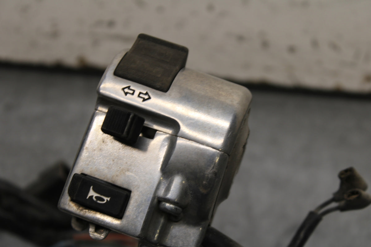 02-04 HONDA VTX1800S LEFT CLIP ON HANDLE HORN SIGNALS SWITCH SWITCHES BB712