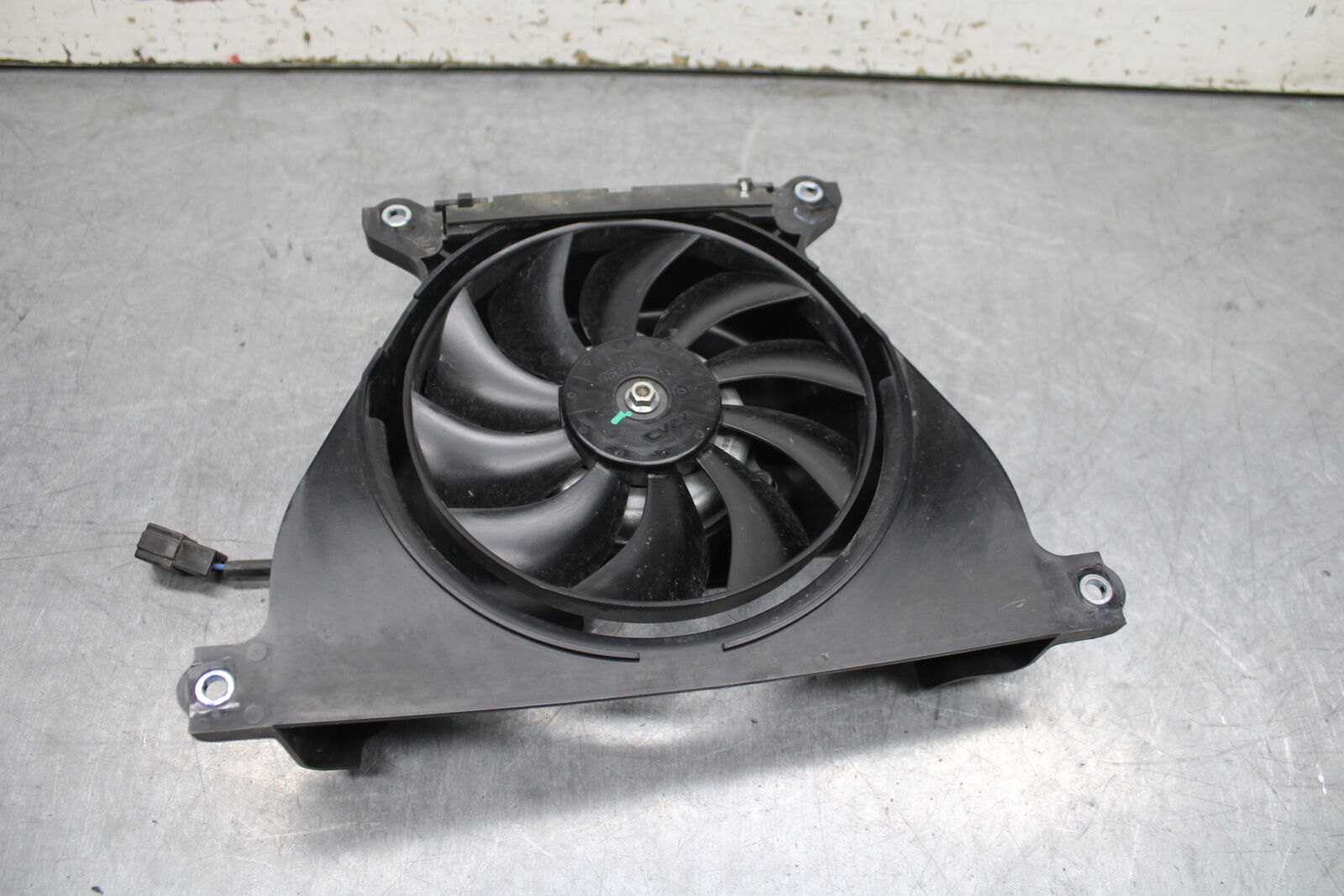 18-24 KAWASAKI NINJA 650 ENGINE RADIATOR COOLING FAN BB725