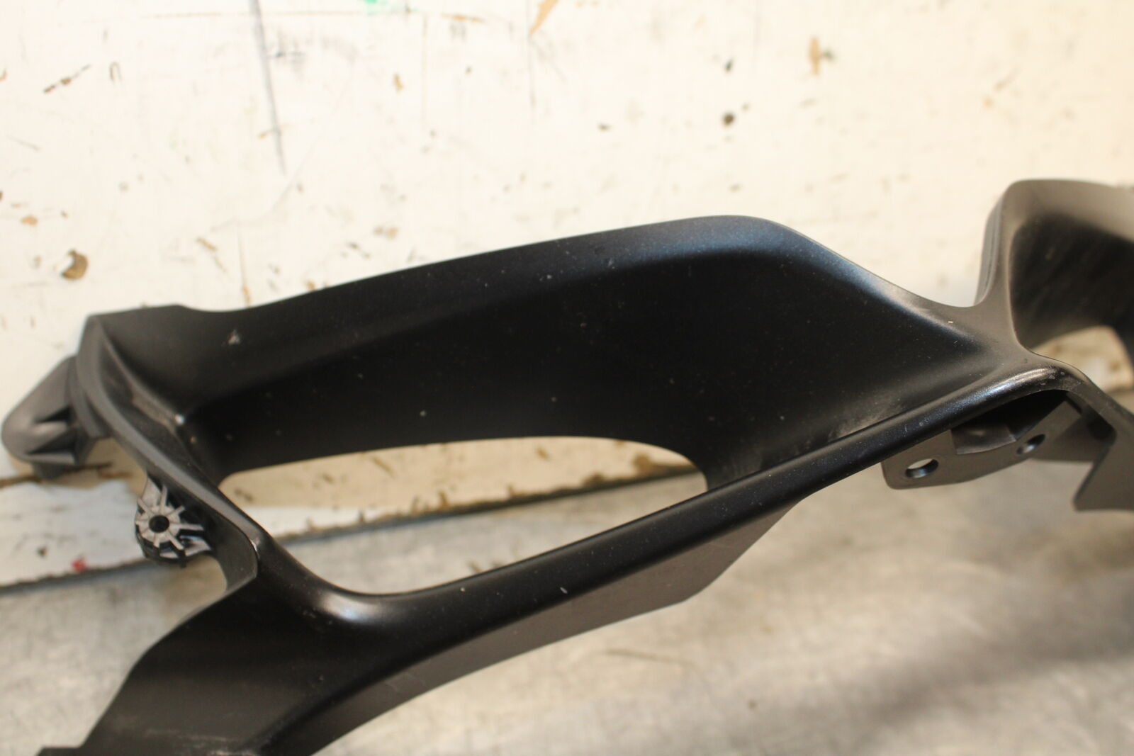 08-10 SUZUKI GSXR 600  FRONT CENTER COWL FAIRING BB630