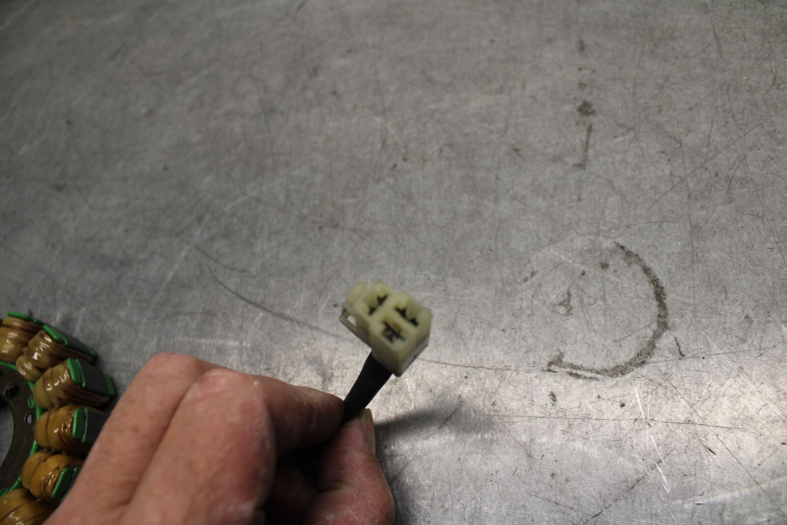 05-06 SUZUKI GSXR1000 STATOR GENERATOR ALTERNATOR MAGNETO 31401-41G00 BB677