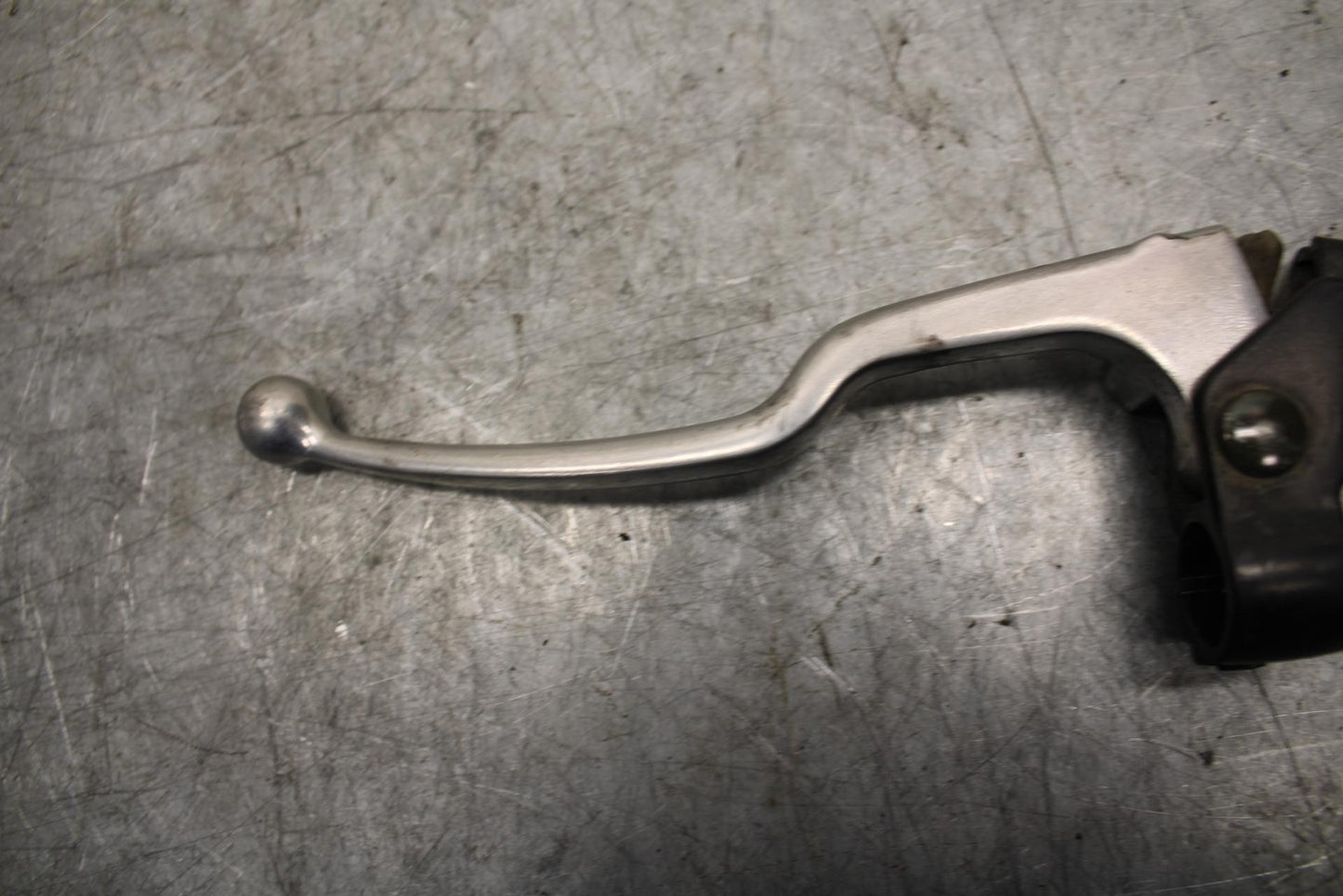 2003 Yamaha YZF R6 CLUTCH PERCH MOUNT WITH LEVER  BB539