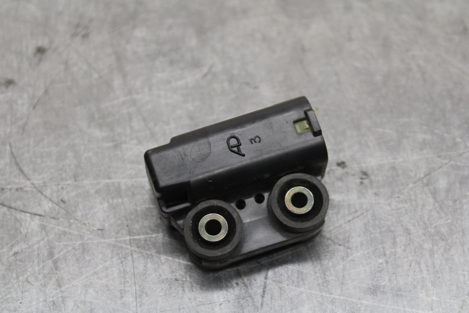 03-05 YAMAHA YZF R6  TIP OVER BANK ANGLE CRASH SENSOR SWITCH  BB132