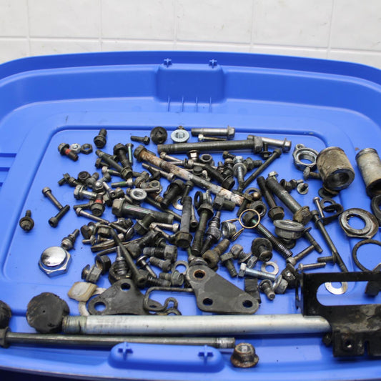 2006 Kawasaki Vulcan 900 VN900B Classic MISCELLANEOUS BOLTS AND HARDWARE BB585