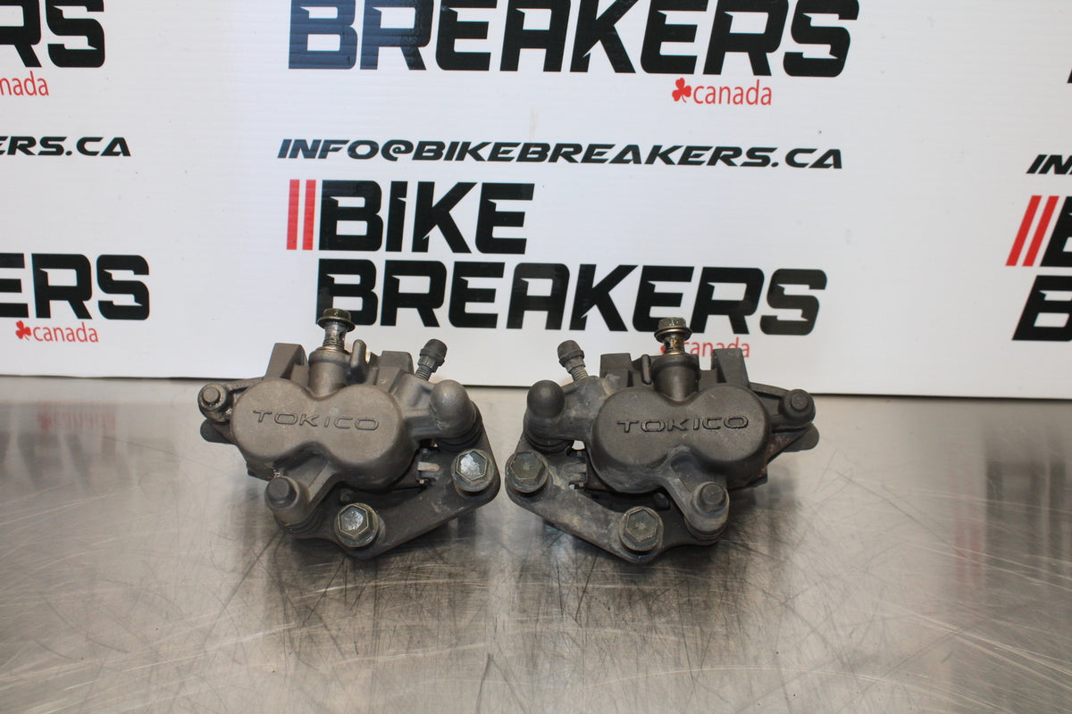 00 SUZUKI SV650 RIGHT LEFT FRONT BRAKE CALIPER SET PAIR CALIPERS BB156