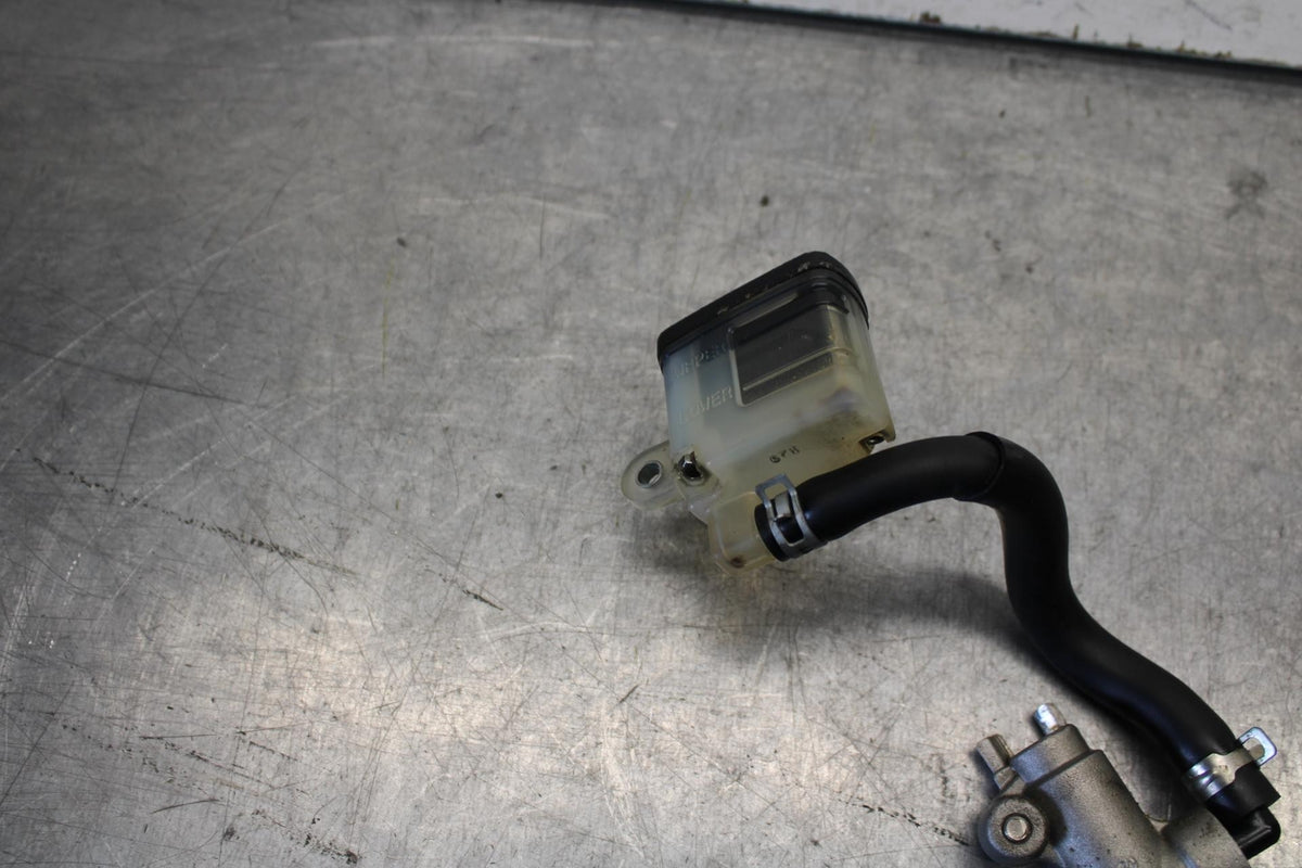 08-10 SUZUKI GSXR 600  REAR BACK BRAKE MASTER CYLINDER W RESERVOIR BB101