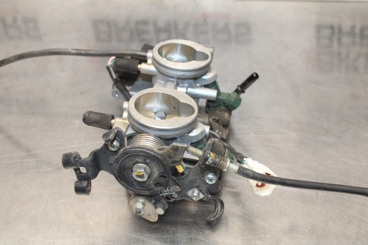 13 KAWASAKI NINJA 650 EX650F ABS MAIN FUEL INJECTORS / THROTTLE BODIES BB828