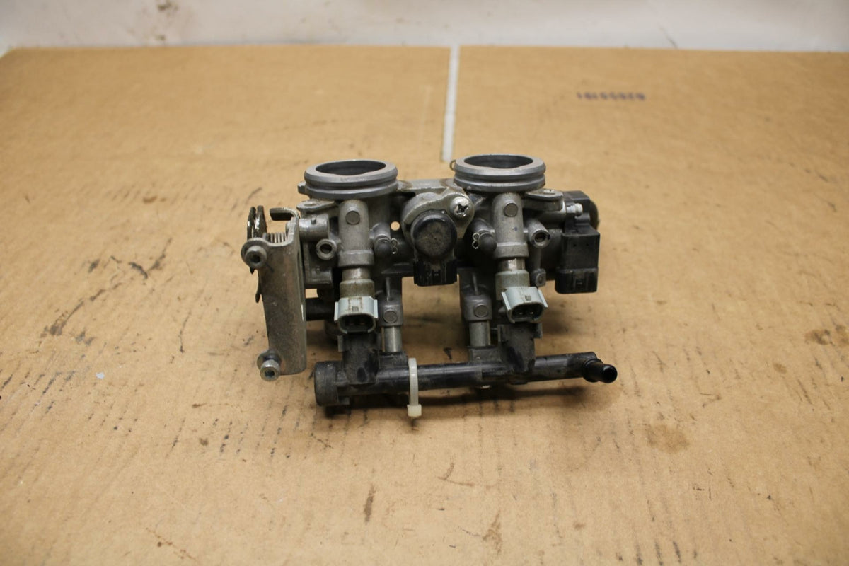 15-17 YAMAHA YZF R3 CARBS CARBURETORS BB380