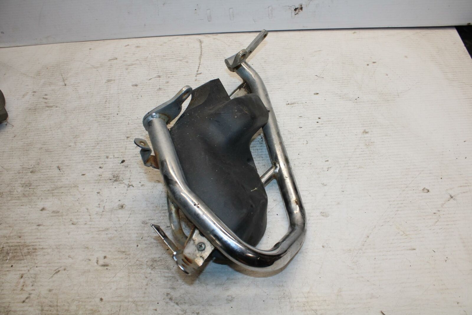 07-08 YAMAHA V STAR 1300 ENGINE MOTOR BAR CRASH BB303