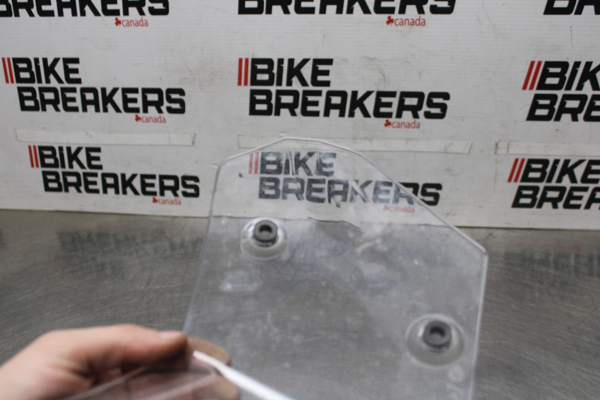 19 BMW F750GS WINDSHIELD WINDSCREEN BB938