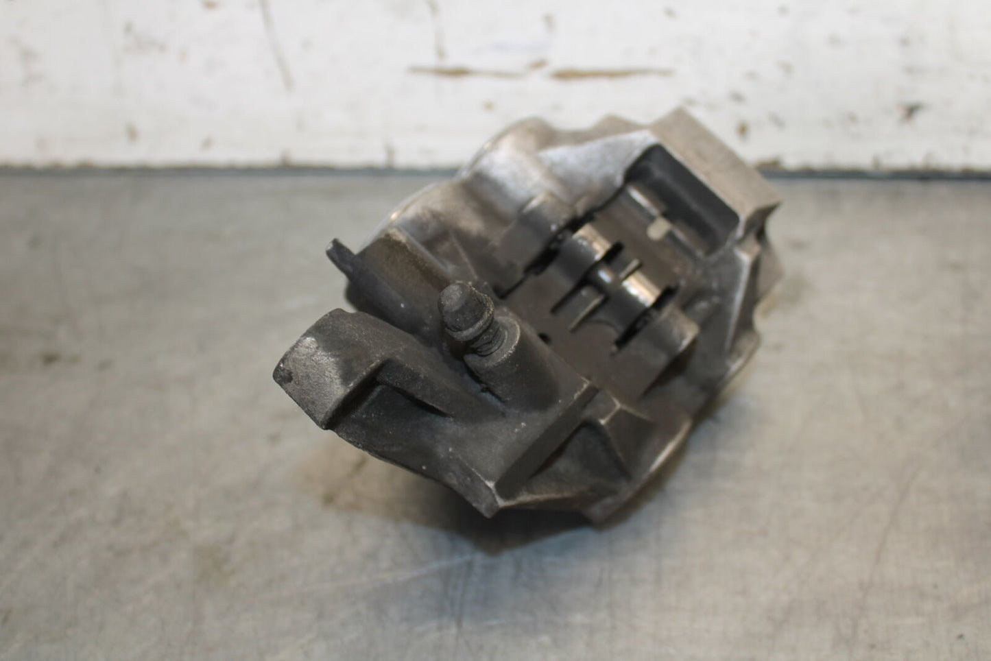 05-06 YAMAHA ROAD STAR XV1700A RIGHT LEFT FRONT BRAKE CALIPER SET PAIR  BB703