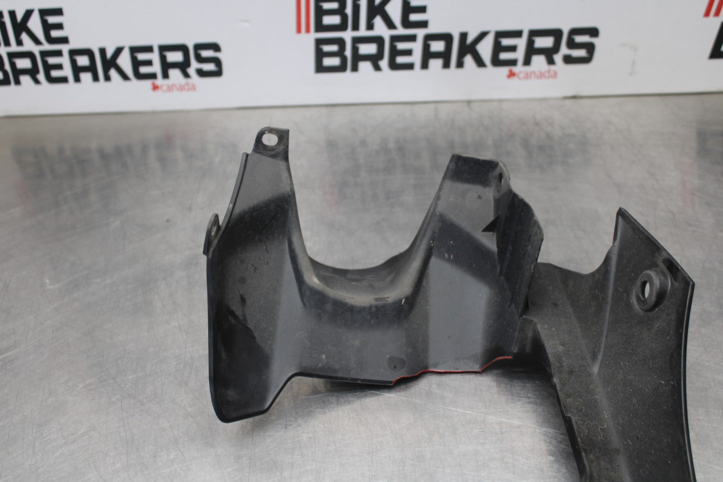 23-24 YAMAHA MT-07 REAR BACK DRIVE CHAIN GUARD COVER SHIELD BB194