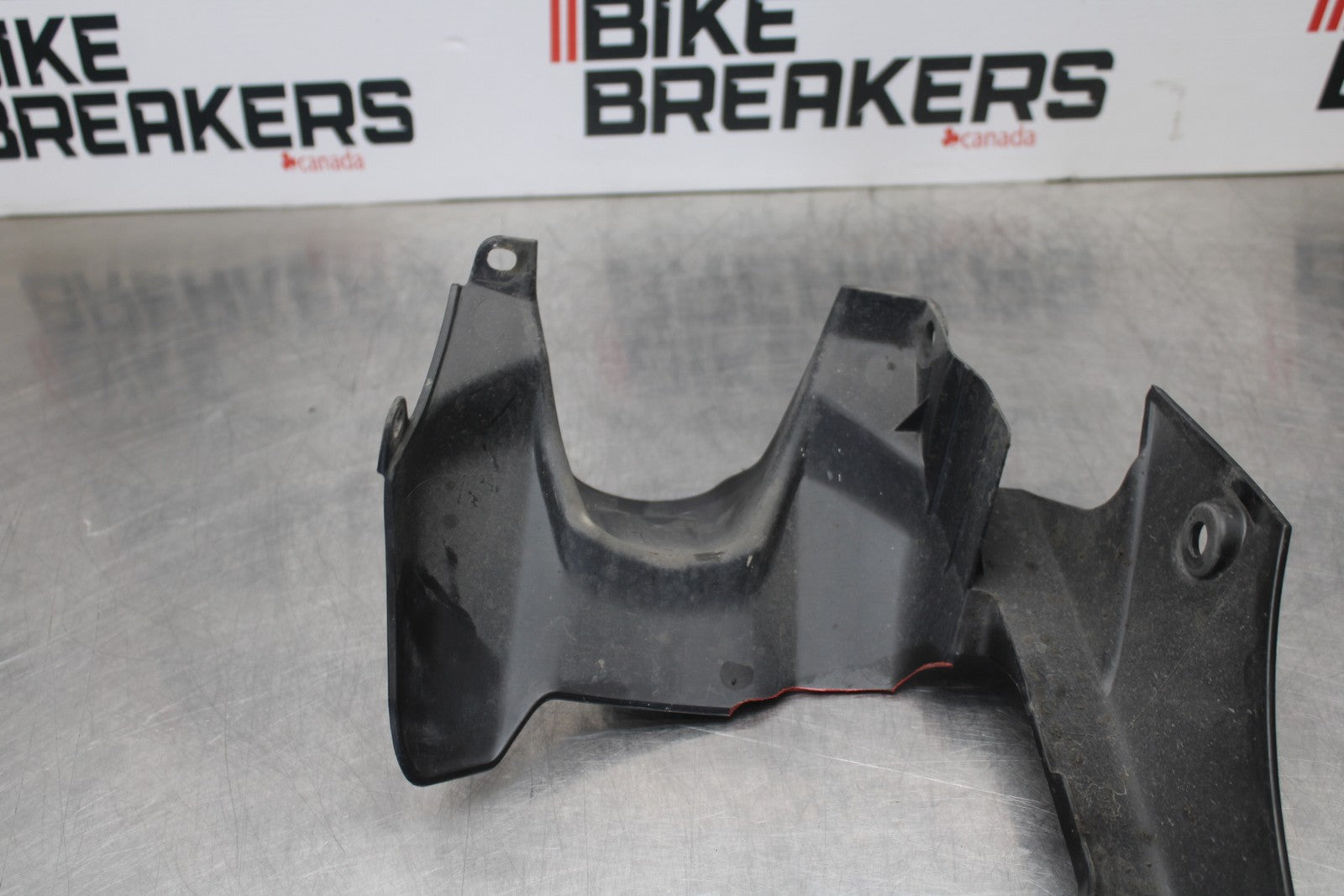 23-24 YAMAHA MT-07 REAR BACK DRIVE CHAIN GUARD COVER SHIELD BB194