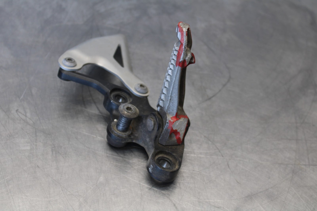 24-25 KAWASAKI NINJA 500 ABS LEFT REARSET REAR SET DRIVER FOOT PEG REST BB899