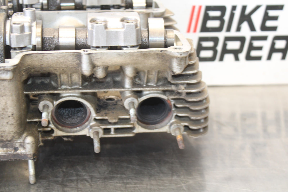 81 YAMAHA MAXIM 550 XJ550 ENGINE TOP END CYLINDER HEAD BB866