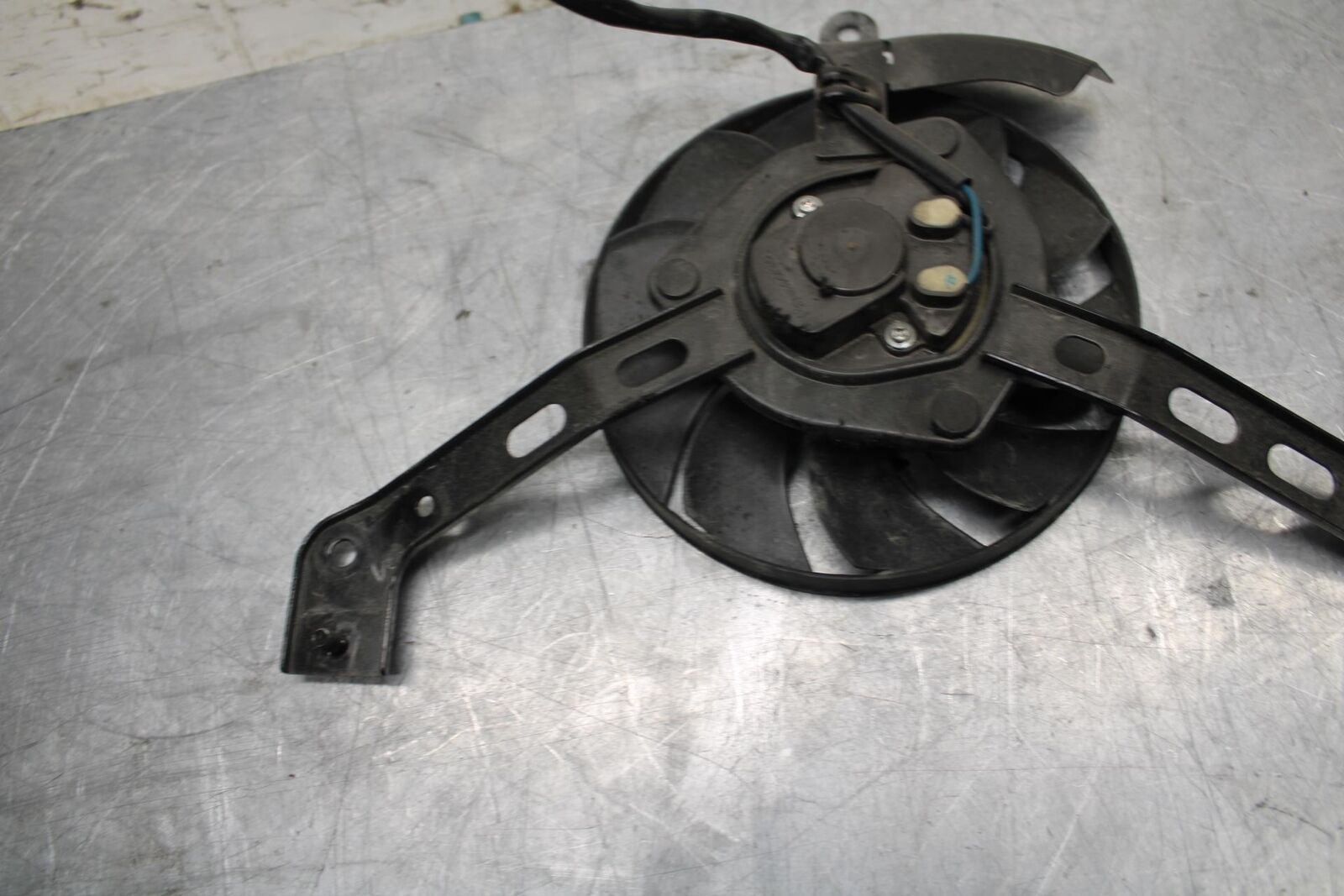 18-21 YAMAHA XSR700 ENGINE RADIATOR COOLING FAN bb475