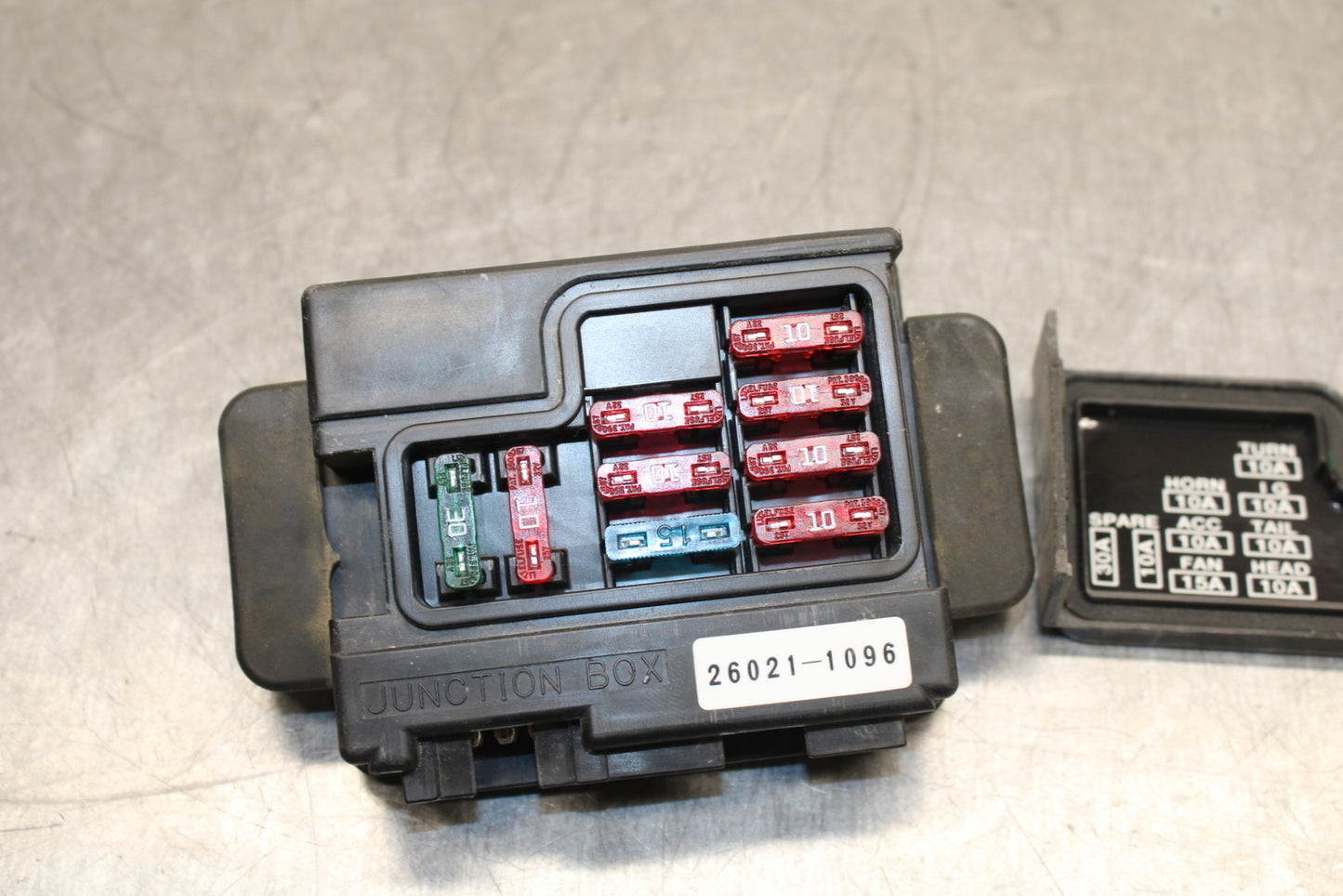 03-08 KAWASAKI VULCAN 1600 FUSE BOX BB123