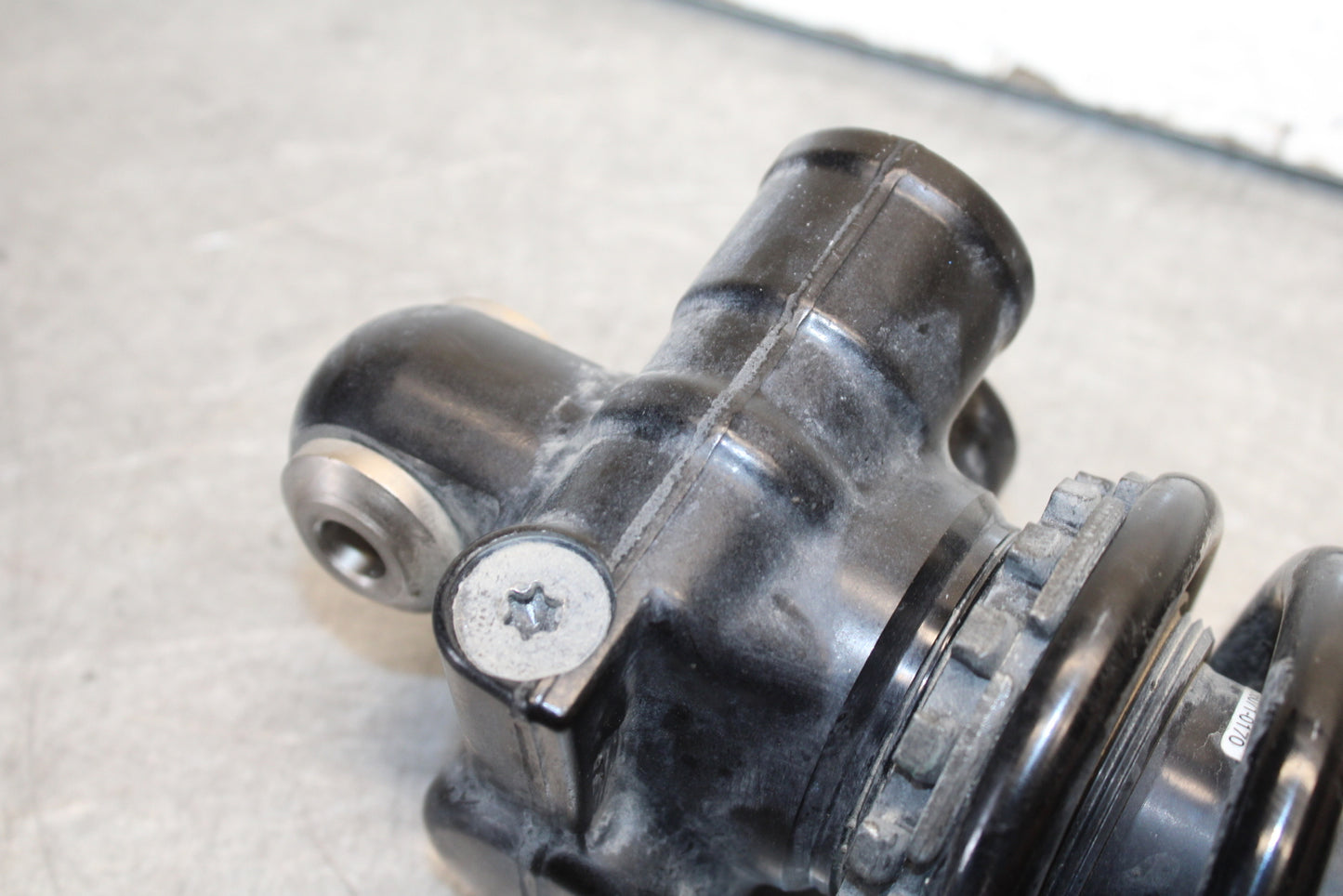 16 KAWASAKI NINJA ZX10R REAR BACK SHOCK ABSORBER SUSPENSION 45014-0515-52J BB650