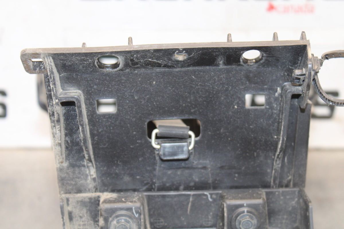 19-24 YAMAHA R3 REAR BACK TAIL UNDERTAIL BATTERY TRAY PLASTIC BB942