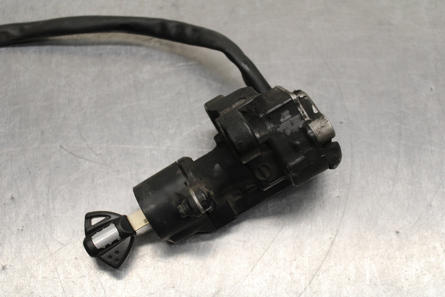 09 SUZUKI GSXR600 IGNITION LOCK KEY SET W/ GAS CAP BB759