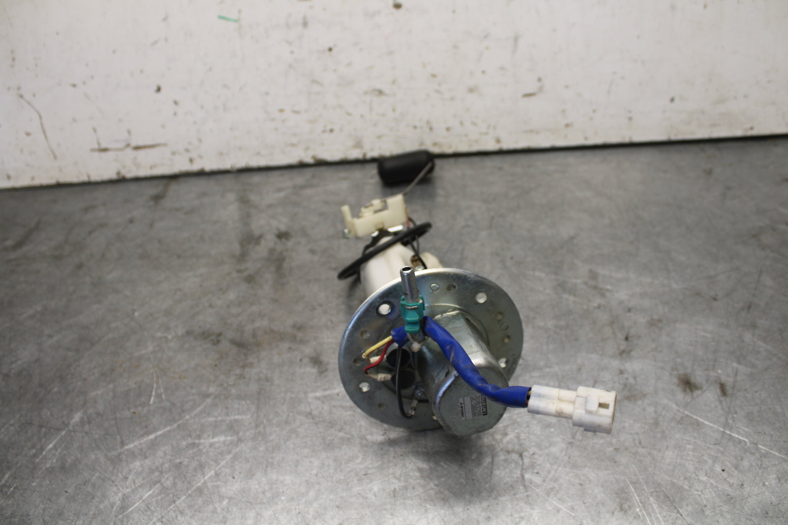 06-07 SUZUKI GSXR 600 FUEL PUMP GAS PETROL SENDER UNIT BB694