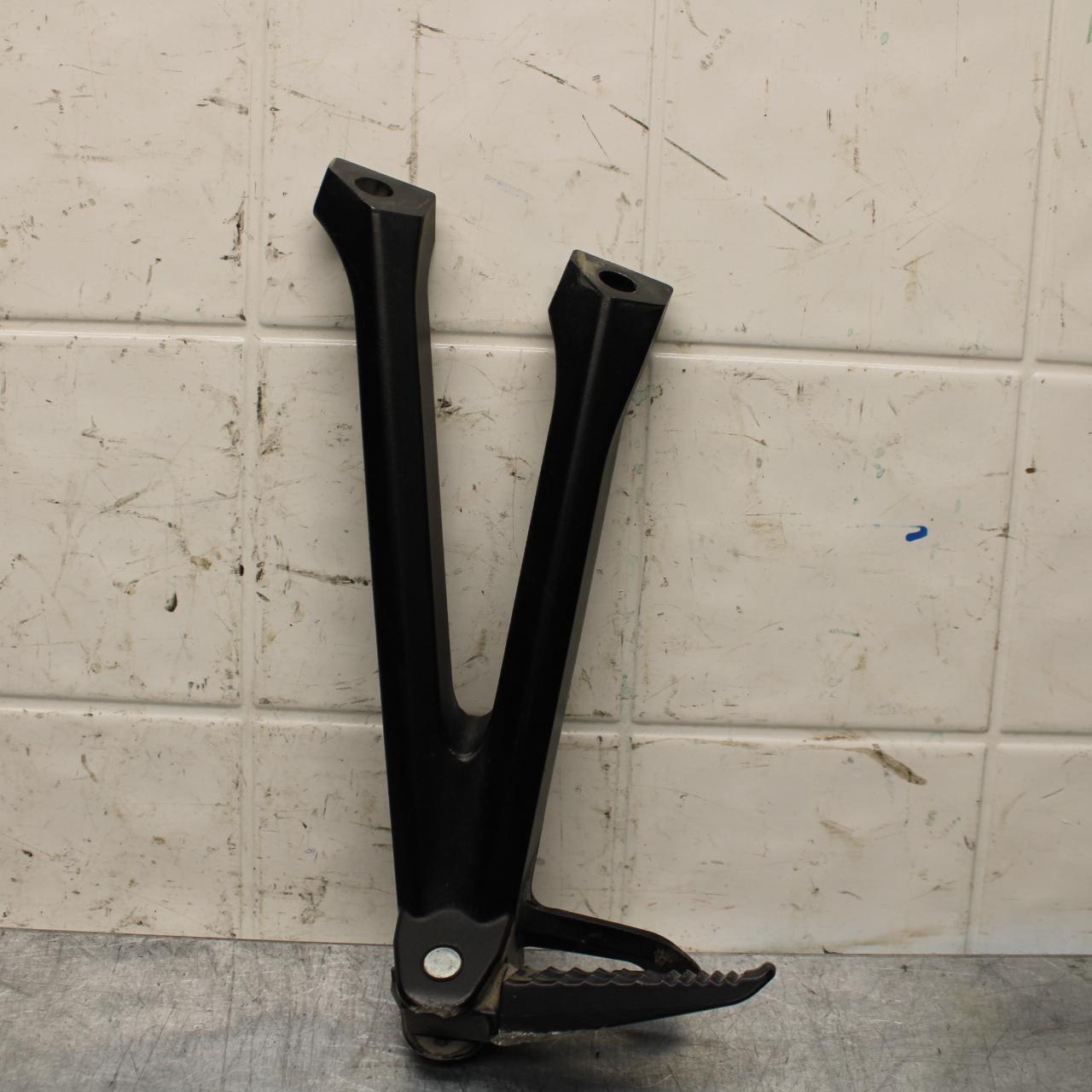 2015 Suzuki GSXR750 LEFT REAR BACK PASSENGER PEG BB595