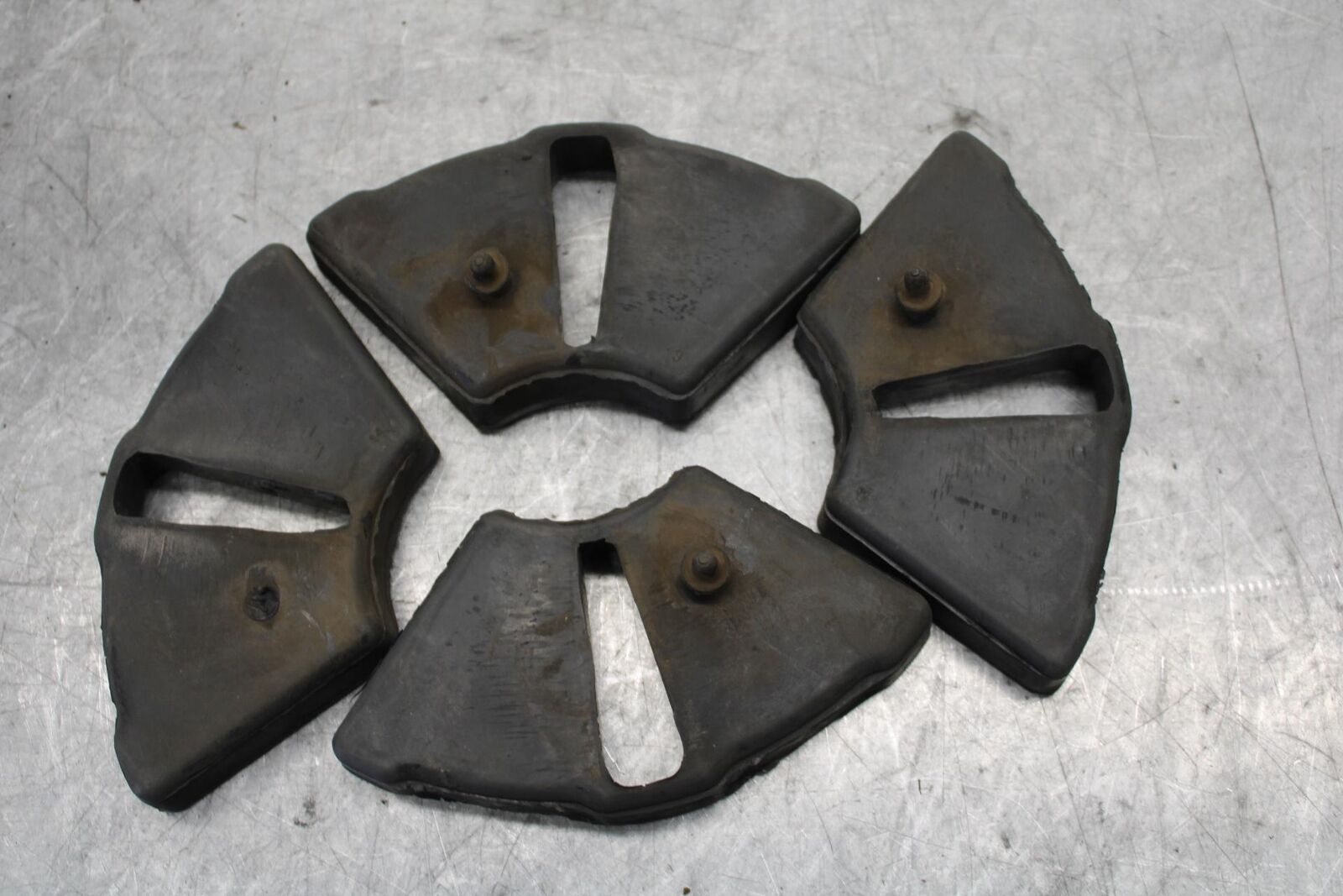 1974 Yamaha RD350 REAR HUB SHOCK DAMPERS CUSH ABSORBERS BB53