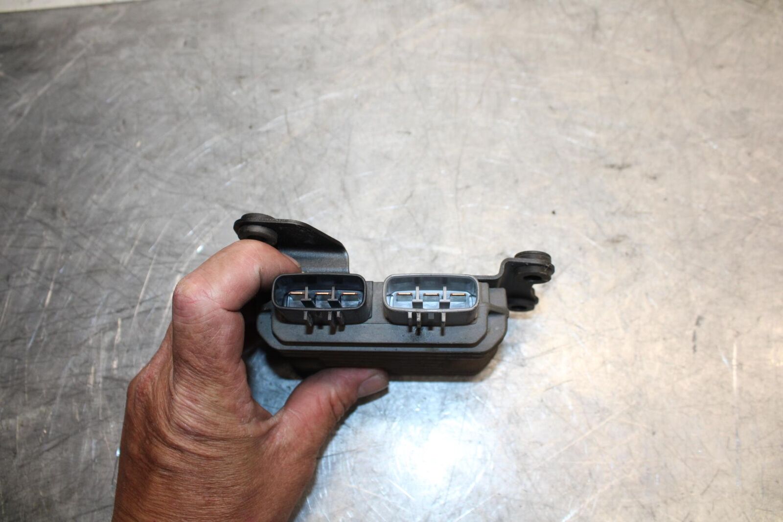 2008 Kawasaki Ninja ZX10R ZX1000E RECTIFIER VOLTAGE REGULATOR 21066-0731 BB524