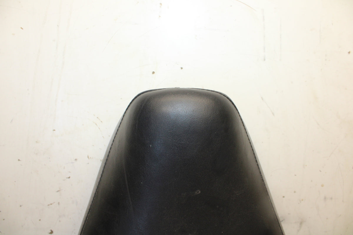 04-16 HARLEY-DAVIDSON SPORTSTER 883 FRONT DRIVERS SEAT BB680