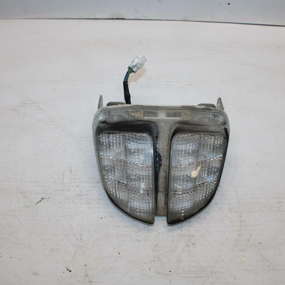 06-07 SUZUKI GSXR600 REAR TAIL TAILLIGHT BACK BRAKE LIGHT 35710-01H30 BB275