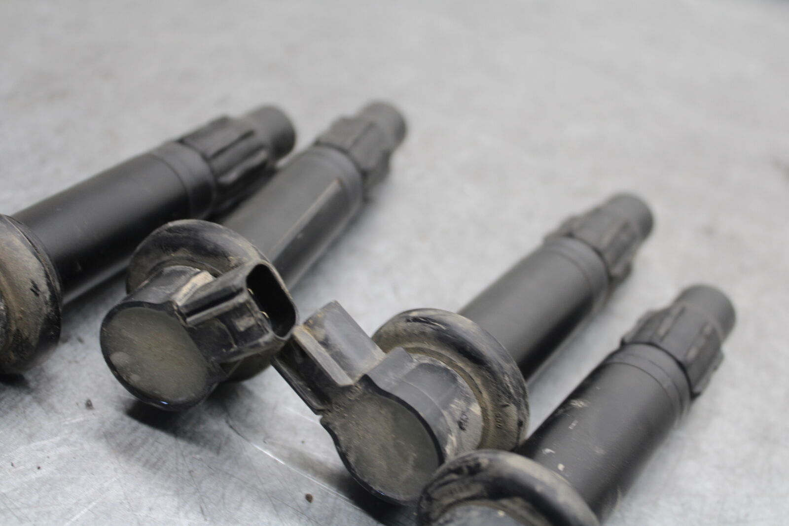 07-08 YAMAHA YZF R1 IGNITION COILS COIL SPARK PLUG CAPS 4C8-82310-00-00  BB675