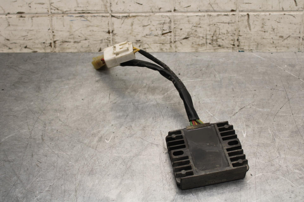 2005 Honda CBR600RR RECTIFIER VOLTAGE REGULATOR 31600-MEE-872 BB564