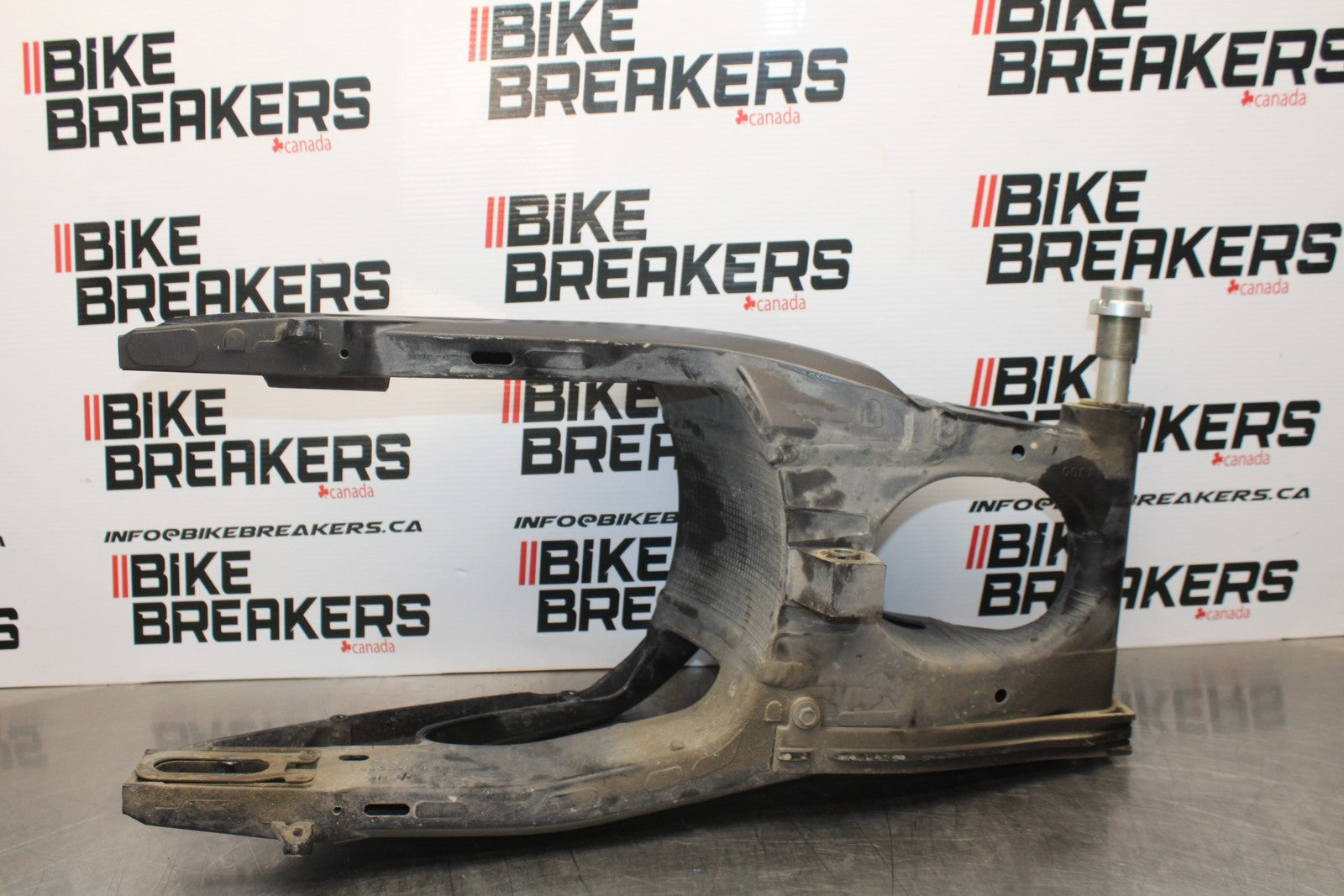 11-22 SUZUKI GSXR 600  REAR SWINGARM BACK SUSPENSION SWING ARM BB193