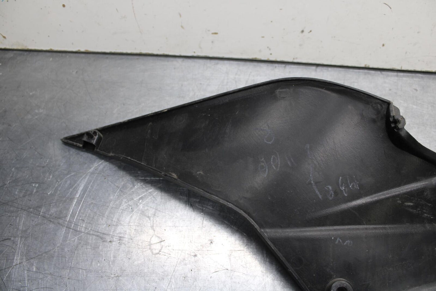 08-12 KAWASAKI NINJA 250R EX250J RIGHT FRONT SIDE SEAT  PANEL TRIM COWL BB612