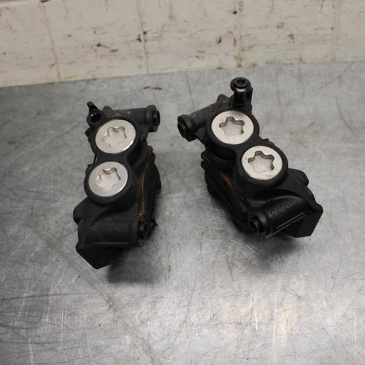 17-19 YAMAHA FZ09 RIGHT LEFT FRONT BRAKE CALIPER SET PAIR CALIPERS BB480