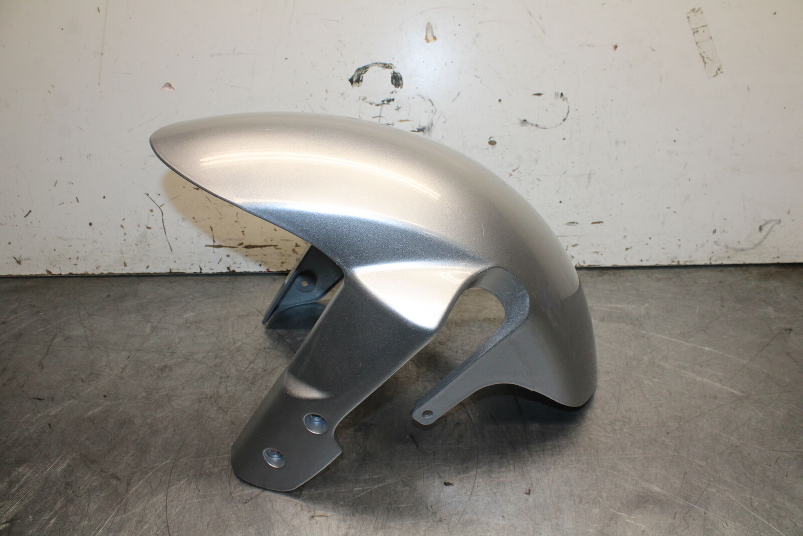 08-10 SUZUKI GSXR 600  AFTERMARKET FRONT WHEEL FENDER COWL FAIRING BB630