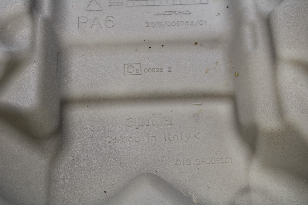 24 APRILIA TUONO V4 1100 FACTORY ABS GAS TANK FUEL CELL PETROL RESERVOIR BB887