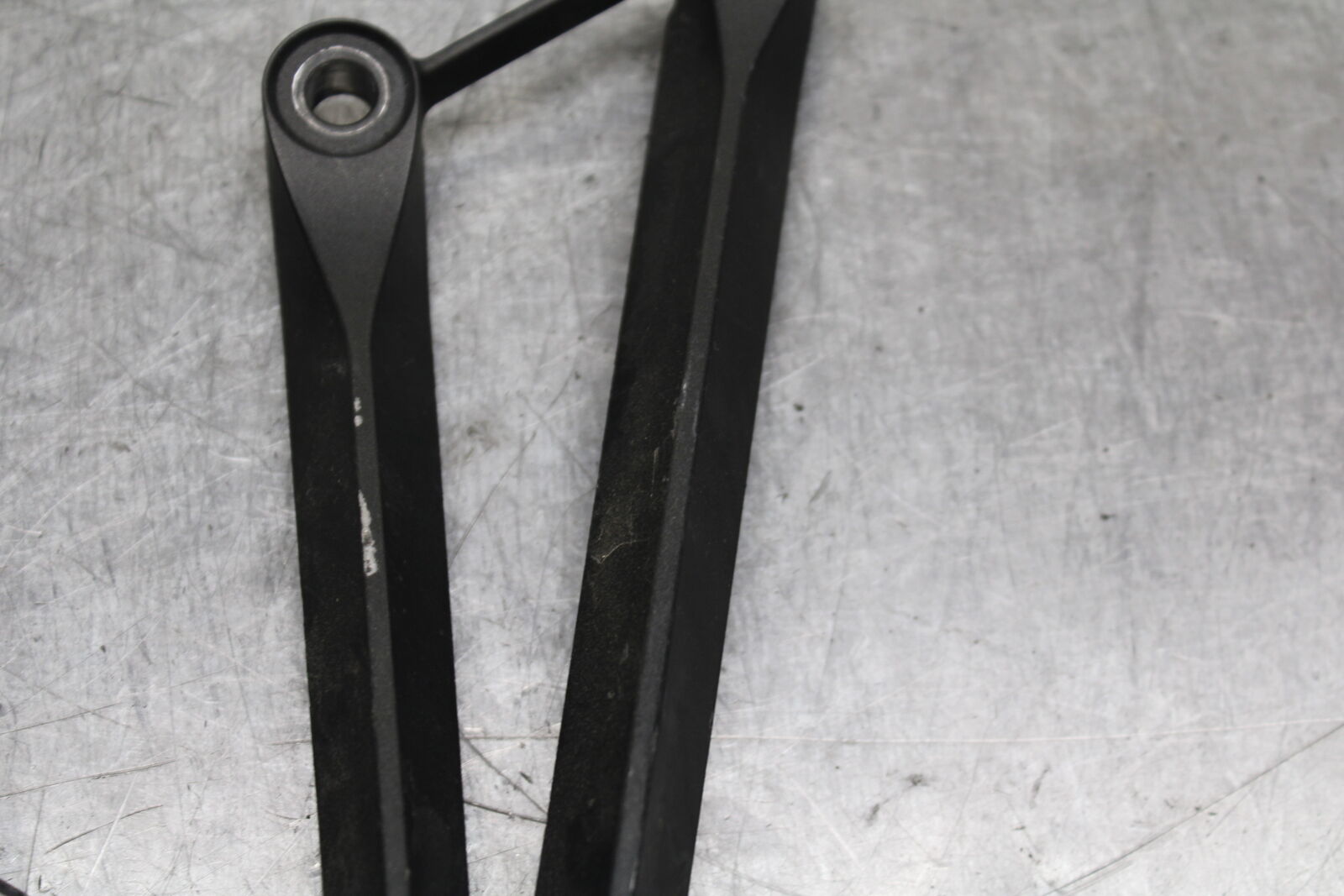 12-13 KAWASAKI Z1000 REAR BACK PASSENGER PEG SET PAIR BB743