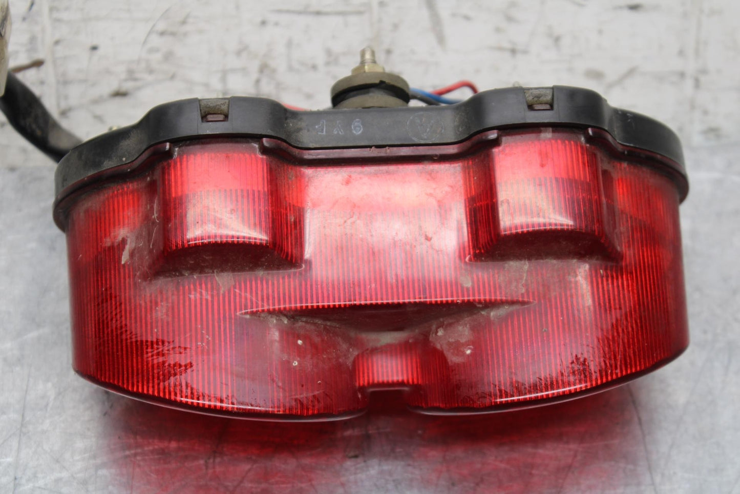 2000 Kawasaki Ninja ZX9R REAR TAIL TAILLIGHT BACK BRAKE LIGHT 23025-1301  BB70