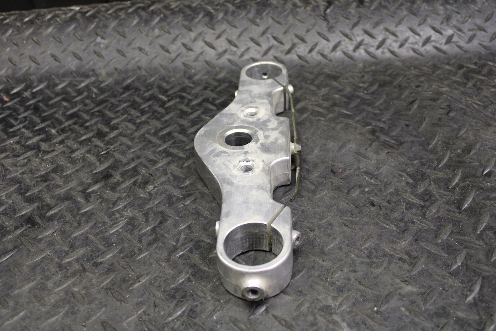 03-08 KAWASAKI VULCAN 1600 FORKS UPPER TRIPLE TREE CLAMP  BB193