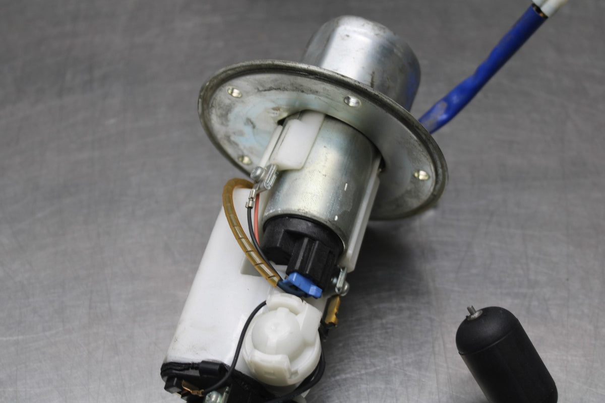 05-06 SUZUKI GSXR1000 FUEL PUMP GAS PETROL SENDER UNIT BB773