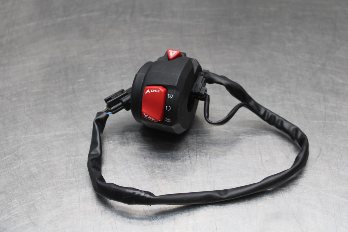 18 SUZUKI GSXR1000 RIGHT CLIP ON HANDLE KILL OFF START SWITCH SWITCHES BB642