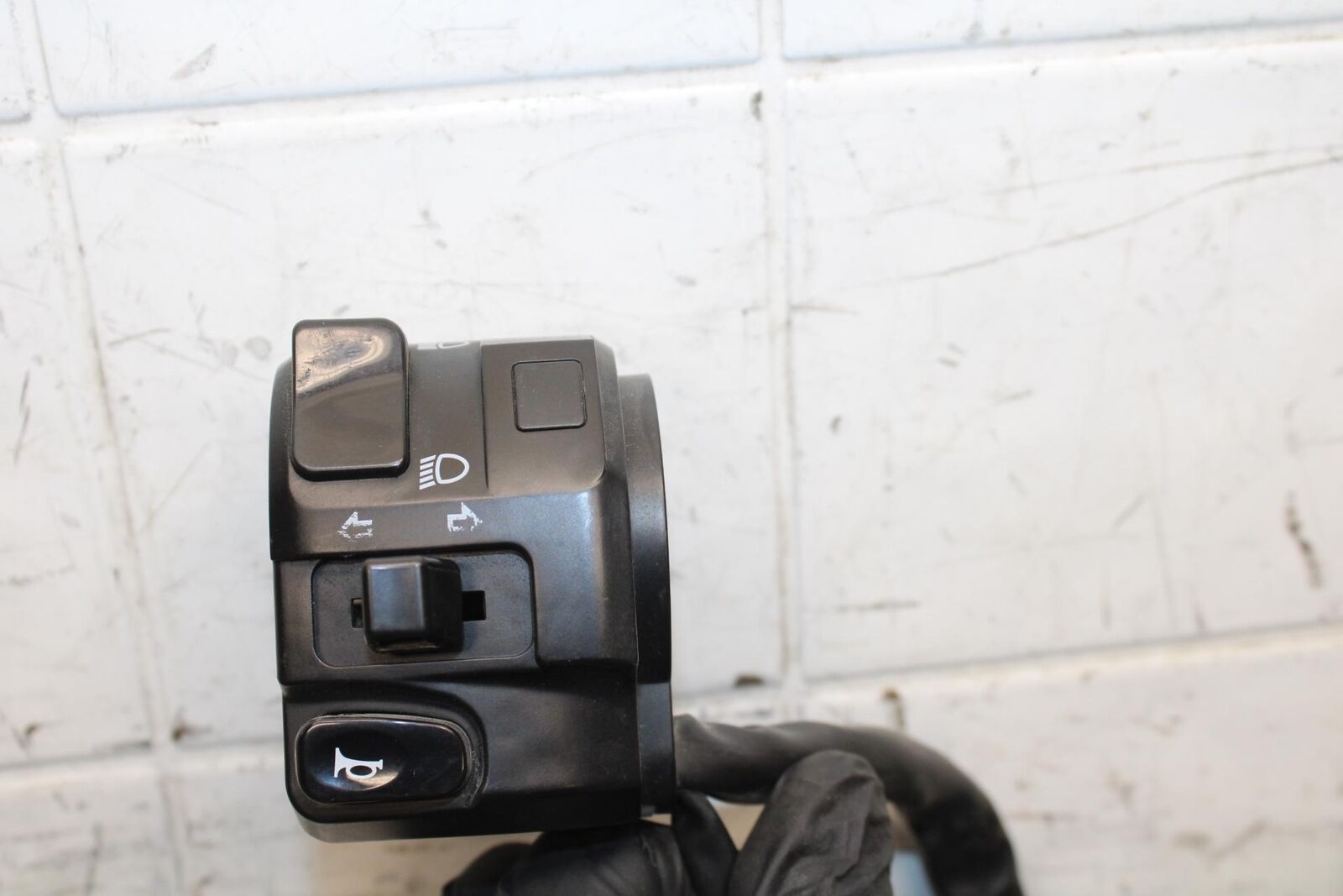 2015 Kawasaki Ninja 300 EX300 RIGHT CLIP ON HANDLE KILL OFF START SWITCH BB61