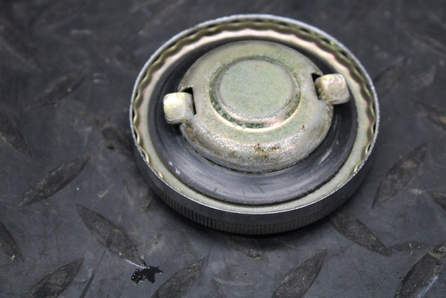 71 YAMAHA L5 GAS TANK FUEL CELL CAP BB230